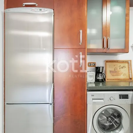 Koti - Dona Sofia Apartamento