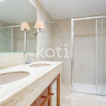 Koti - Dona Sofia Apartment